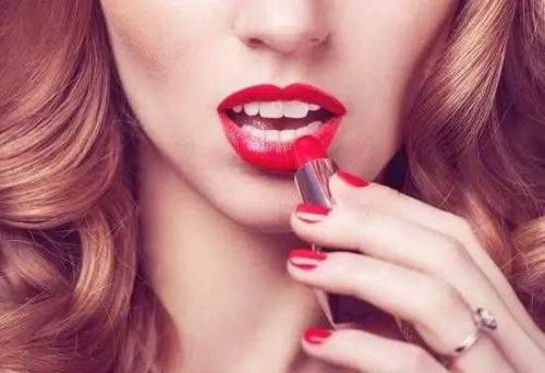 唇釉的用法有哪些 唇釉怎么涂好看 唇釉的用法有哪些 唇釉怎么涂好看
