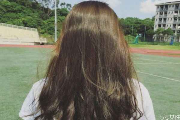 悶青色綠色幾天能洗掉 染發(fā)后做護理好嗎 悶青色綠色幾天能洗掉 染發(fā)后做護理好嗎