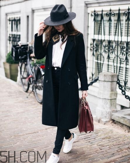 羊毛大衣會(huì)起球嗎？羊毛大衣起球怎么辦？