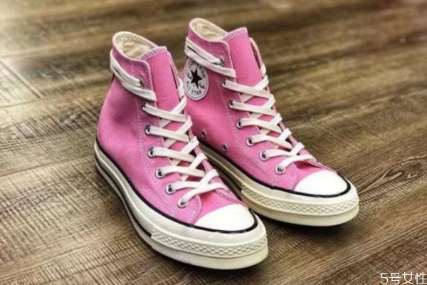 匡威chuck70是1970s嗎 匡威chuck70和1970s什么區(qū)別 匡威chuck70是1970s嗎 匡威chuck70和1970s什么區(qū)別