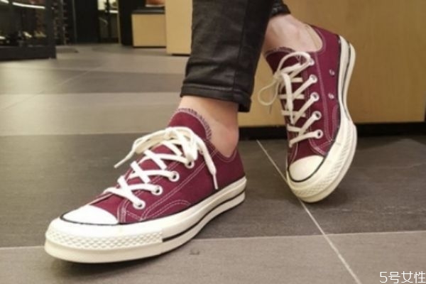 匡威1970s有幾個鞋孔 匡威1970s鞋碼偏大還是偏小 匡威1970s有幾個鞋孔 匡威1970s鞋碼偏大還是偏小