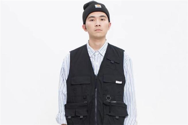 工裝馬甲配什么帽子好看 工裝馬甲搭配帽子圖片 工裝馬甲配什么帽子好看 工裝馬甲搭配帽子圖片