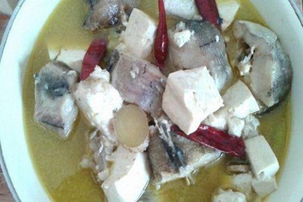 鱈魚(yú)燉豆腐怎么做 鱈魚(yú)燉豆腐的做法 鱈魚(yú)燉豆腐怎么做 鱈魚(yú)燉豆腐的做法