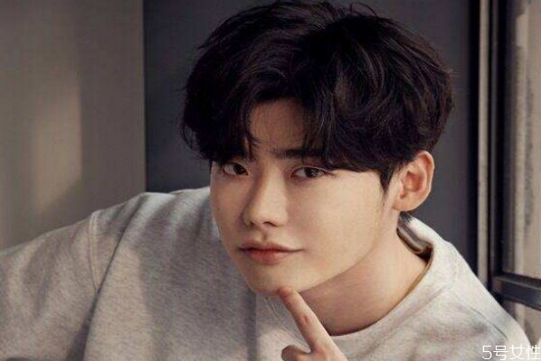 青春期男生皮膚保養(yǎng)的方法 青春期男生怎么保養(yǎng)皮膚 青春期男生皮膚保養(yǎng)的方法 青春期男生怎么保養(yǎng)皮膚