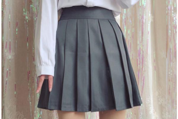 jk裙有沒(méi)有安全褲 jk裙需要穿安全褲嗎 jk裙有沒(méi)有安全褲 jk裙需要穿安全褲嗎