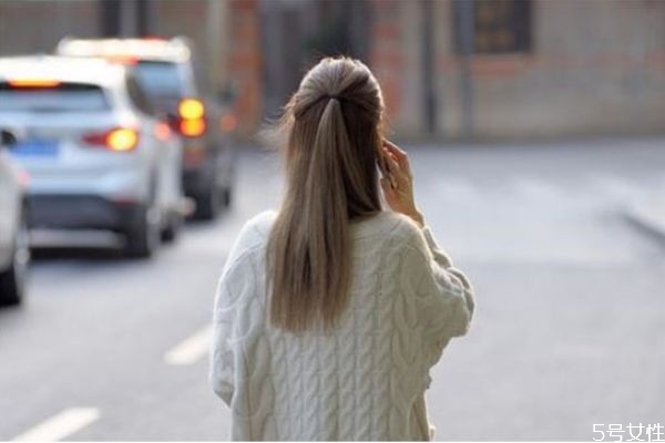 染的頭發(fā)顏色不喜歡怎么快速褪色 什么發(fā)色掉色不發(fā)黃 染的頭發(fā)顏色不喜歡怎么快速褪色 什么發(fā)色掉色不發(fā)黃