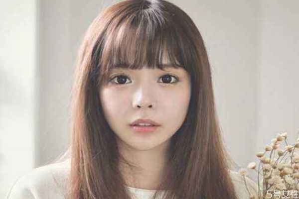 劉海太貼怎么辦 怎樣用吹風(fēng)機(jī)吹出好看的劉海 劉海太貼怎么辦 怎樣用吹風(fēng)機(jī)吹出好看的劉海