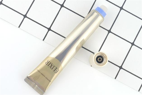 怡麗絲爾眼霜適合多大年齡 怡麗絲爾眼霜敏感肌能用嗎 怡麗絲爾眼霜適合多大年齡 怡麗絲爾眼霜敏感肌能用嗎