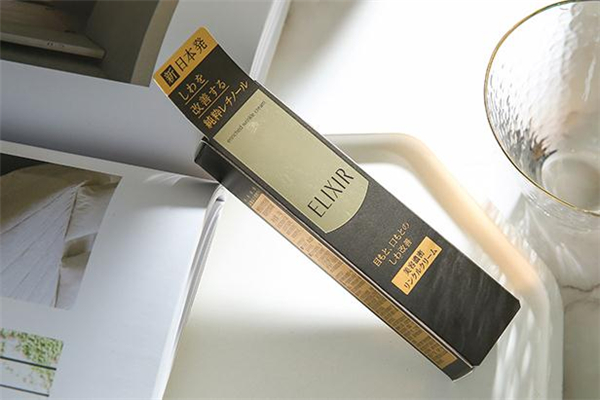 怡麗絲爾眼霜會長脂肪粒嗎 怡麗絲爾眼霜能去水腫嗎 怡麗絲爾眼霜會長脂肪粒嗎 怡麗絲爾眼霜能去水腫嗎