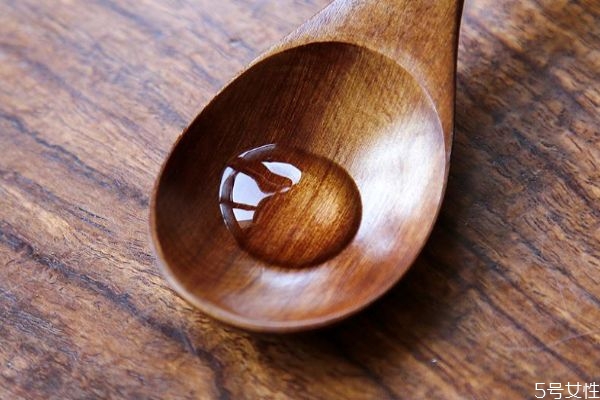 甘油的作用有什么 甘油有什么功效 甘油的作用有什么 甘油有什么功效