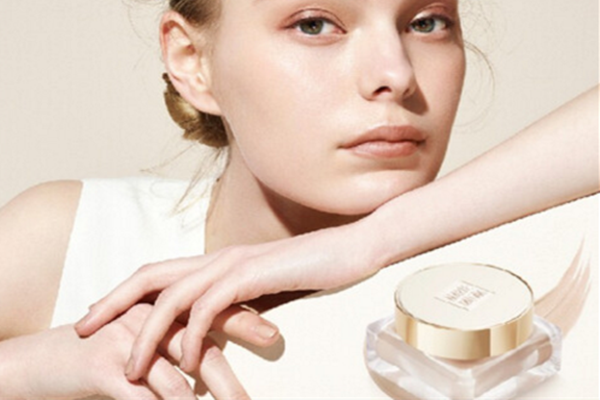 瑪麗黛佳900目粉底霜怎么樣 瑪麗黛佳900目粉底霜使用方法 瑪麗黛佳900目粉底霜怎么樣 瑪麗黛佳900目粉底霜使用方法