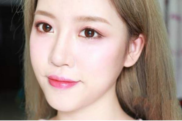 韓式裸妝怎么挑選粉底液 韓式裸妝的畫法 韓式裸妝怎么挑選粉底液 韓式裸妝的畫法