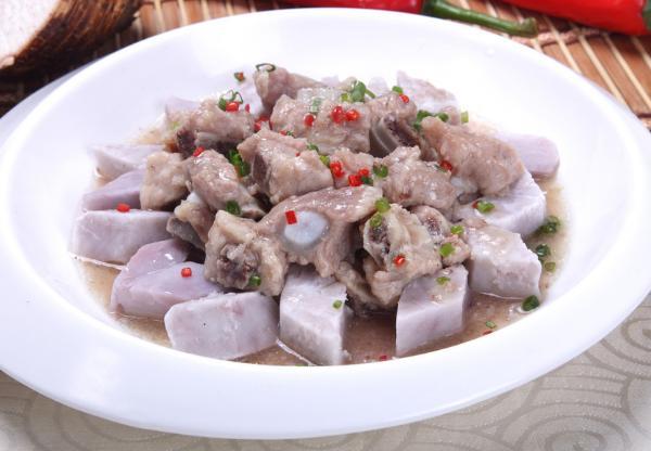 香芋蒸排骨是哪里的菜 香芋蒸排骨怎么做好吃 香芋蒸排骨是哪里的菜 香芋蒸排骨怎么做好吃