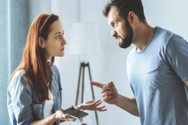 和女朋友吵架后見(jiàn)面說(shuō)什么 和女朋友吵架后怎么和好 和女朋友吵架后見(jiàn)面說(shuō)什么 和女朋友吵架后怎么和好