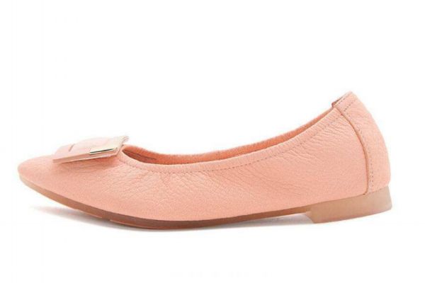 羊皮底鞋子沾水會(huì)怎么樣 羊皮底鞋子沾水還能用嗎 羊皮底鞋子沾水會(huì)怎么樣 羊皮底鞋子沾水還能用嗎