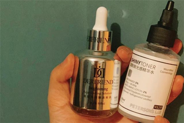 蝶芙蘭銀胖子和olay小白瓶哪個好 蝶芙蘭銀胖子有酒精嗎 蝶芙蘭銀胖子和olay小白瓶哪個好 蝶芙蘭銀胖子有酒精嗎