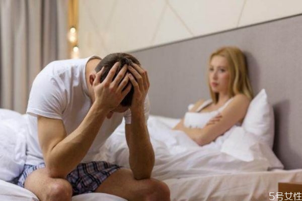 老公精神出軌有哪些表現(xiàn) 老公精神出軌的癥狀 老公精神出軌有哪些表現(xiàn) 老公精神出軌的癥狀