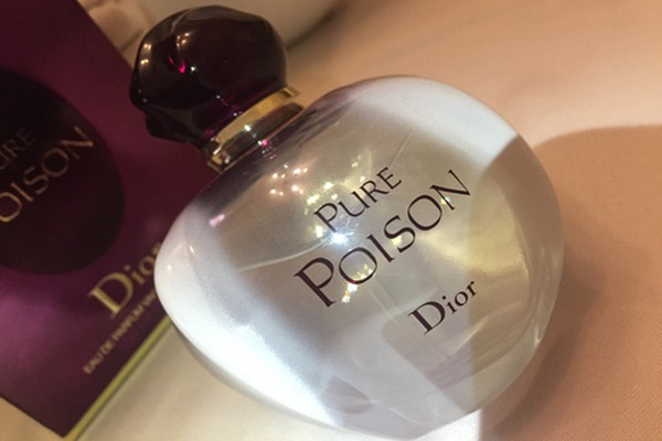 迪奧白毒香水好聞嗎 迪奧白毒香水怎么樣 迪奧白毒香水好聞嗎 迪奧白毒香水怎么樣