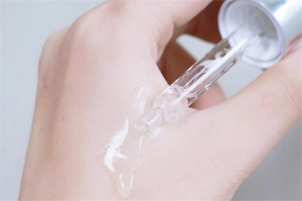 科顏氏安白瓶適用年齡 科顏氏安白瓶適合什么膚質(zhì) 科顏氏安白瓶適用年齡 科顏氏安白瓶適合什么膚質(zhì)