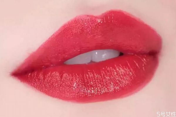 厚嘴唇怎么涂口紅好看 厚嘴唇涂口紅的方法 厚嘴唇怎么涂口紅好看 厚嘴唇涂口紅的方法