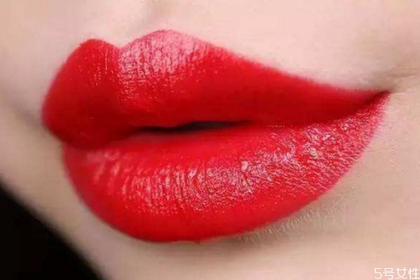 厚嘴唇怎么涂口紅好看 厚嘴唇涂口紅的方法 厚嘴唇怎么涂口紅好看 厚嘴唇涂口紅的方法