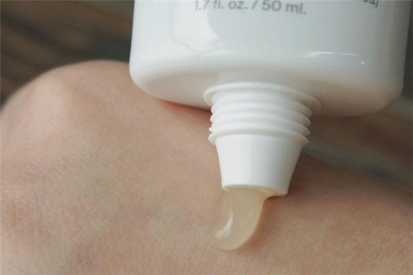 supergoop防曬真假 supergoop防曬霜可以替代妝前乳嗎 supergoop防曬真假 supergoop防曬霜可以替代妝前乳嗎