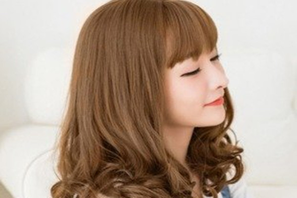 頭發(fā)多適合梨花卷嗎 頭發(fā)多做梨花卷好看嗎 頭發(fā)多適合梨花卷嗎 頭發(fā)多做梨花卷好看嗎