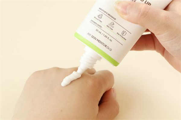 dr.g防曬霜成分 dr.g防曬霜和安耐曬哪個(gè)好用 dr.g防曬霜成分 dr.g防曬霜和安耐曬哪個(gè)好用