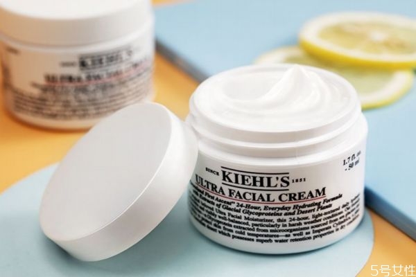 油性皮膚可以用面霜嗎 油性皮膚能不能用面霜嗎 油性皮膚可以用面霜嗎 油性皮膚能不能用面霜嗎