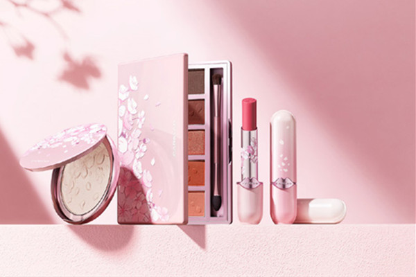 卡姿蘭櫻花眼影顏色好看嗎 卡姿蘭櫻花眼影粉質(zhì)細膩嗎 卡姿蘭櫻花眼影顏色好看嗎 卡姿蘭櫻花眼影粉質(zhì)細膩嗎