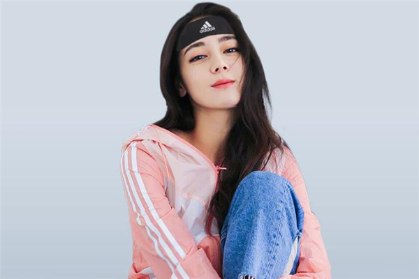 運動發(fā)帶配什么發(fā)型好看 運動發(fā)帶適合什么發(fā)型 運動發(fā)帶配什么發(fā)型好看 運動發(fā)帶適合什么發(fā)型