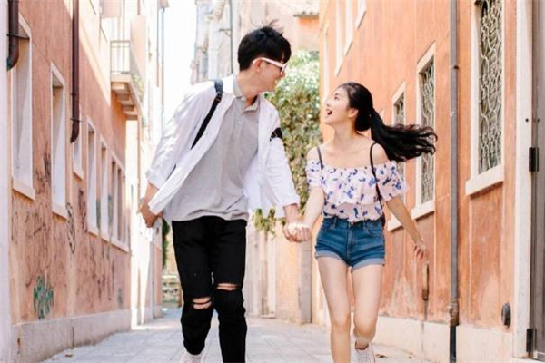 不愿出彩禮的男人能嫁嗎 結(jié)婚男友不愿給彩禮怎么辦 不愿出彩禮的男人能嫁嗎 結(jié)婚男友不愿給彩禮怎么辦