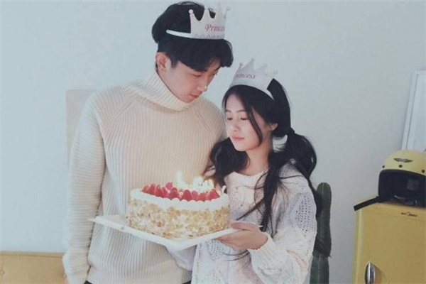 男生會(huì)愛(ài)上暗戀自己的女孩嗎 怎么讓暗戀的男生注意到自己 男生會(huì)愛(ài)上暗戀自己的女孩嗎 怎么讓暗戀的男生注意到自己