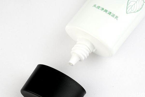 頭皮清潔乳怎么用法 頭皮凈爽清潔乳是干嘛的 頭皮清潔乳怎么用法 頭皮凈爽清潔乳是干嘛的