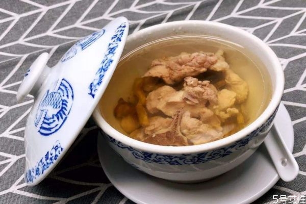 熬夜的時候喝湯會長胖嗎 熬夜喝湯是長胖的原因嗎 熬夜的時候喝湯會長胖嗎 熬夜喝湯是長胖的原因嗎