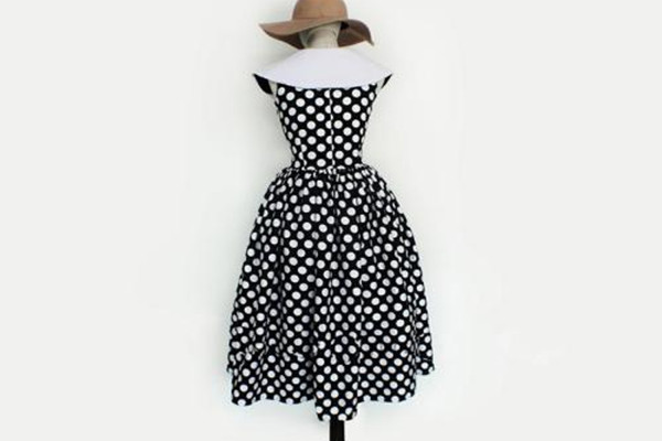 復(fù)古波點(diǎn)連衣裙的選擇技巧 復(fù)古波點(diǎn)連衣裙怎么搭配 復(fù)古波點(diǎn)連衣裙的選擇技巧 復(fù)古波點(diǎn)連衣裙怎么搭配