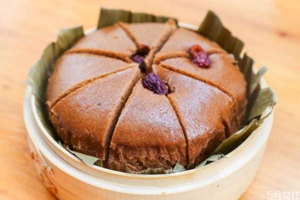 紅糖發(fā)糕熱量高嗎 吃紅糖發(fā)糕會(huì)長(zhǎng)胖嗎 紅糖發(fā)糕熱量高嗎 吃紅糖發(fā)糕會(huì)長(zhǎng)胖嗎