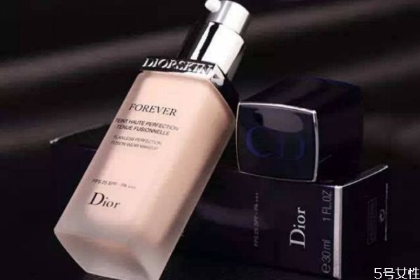 粉底液放久了會干么 粉底液的保質(zhì)期一般是多久 粉底液放久了會干么 粉底液的保質(zhì)期一般是多久