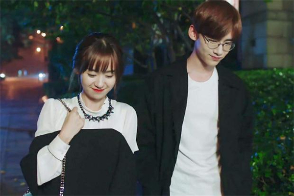 男生喜歡搭訕什么樣的女生 男生在什么情況下會主動搭訕 男生喜歡搭訕什么樣的女生 男生在什么情況下會主動搭訕