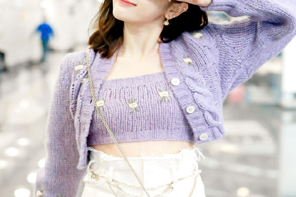 紫色上衣怎么搭配 紫色上衣的搭配方法 紫色上衣怎么搭配 紫色上衣的搭配方法