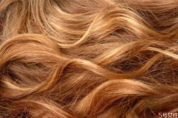 夏天頭發(fā)如何防曬 夏天頭發(fā)需要防曬嗎 夏天頭發(fā)如何防曬 夏天頭發(fā)需要防曬嗎