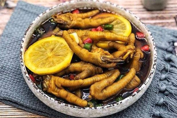 檸檬雞爪要放鹽嗎 檸檬雞爪要放油嗎 檸檬雞爪要放鹽嗎 檸檬雞爪要放油嗎