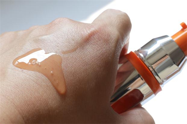 珀萊雅雙抗精華適合什么年齡 珀萊雅雙抗精華敏感肌可以用嗎 珀萊雅雙抗精華適合什么年齡 珀萊雅雙抗精華敏感肌可以用嗎