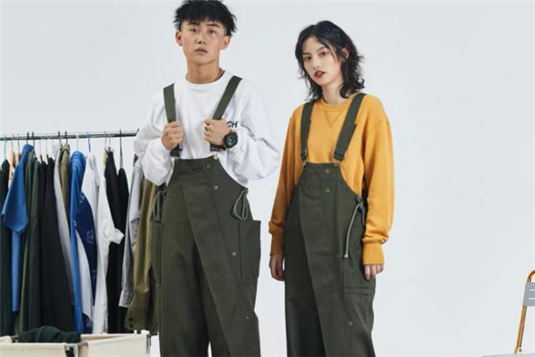 2020年流行什么樣的情侶裝 2020年情侶裝流行趨勢(shì) 2020年流行什么樣的情侶裝 2020年情侶裝流行趨勢(shì)