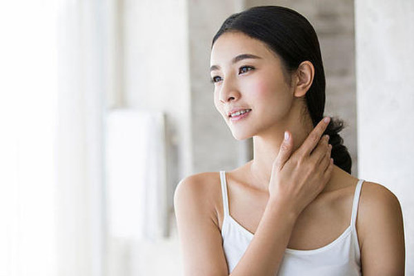 干性有紅血絲皮膚怎么保養(yǎng) 干性皮膚怎么去紅血絲 干性有紅血絲皮膚怎么保養(yǎng) 干性皮膚怎么去紅血絲