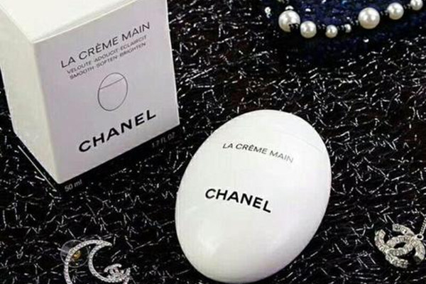 香奈兒鵝蛋護手霜油膩嗎 香奈兒鵝蛋護手霜主要成分 香奈兒鵝蛋護手霜油膩嗎 香奈兒鵝蛋護手霜主要成分