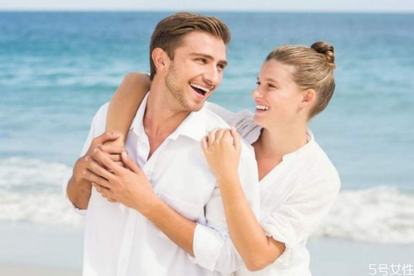 夫妻之間怎么維系感情 夫妻之間維系感情的方法 夫妻之間怎么維系感情 夫妻之間維系感情的方法