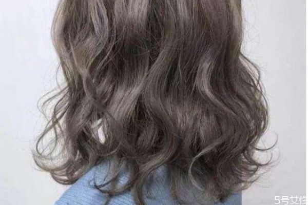 黑茶色為什么不明顯 黑茶色和冷棕色哪個(gè)好看 黑茶色為什么不明顯 黑茶色和冷棕色哪個(gè)好看