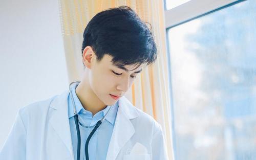 男人為你哭是愛你嗎 男人為你哭一定愛你嗎 男人為你哭是愛你嗎 男人為你哭一定愛你嗎