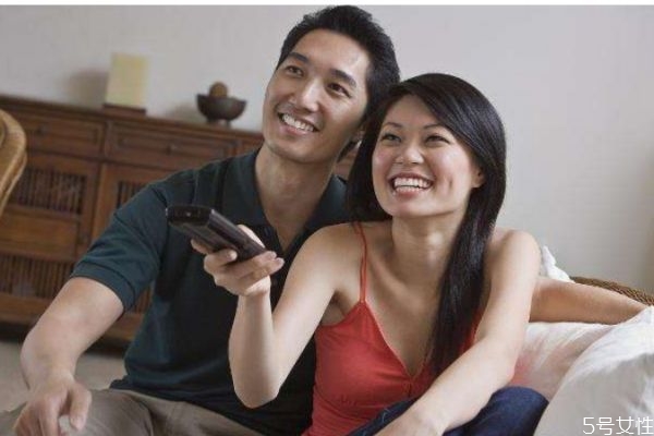 情侶婚前同居好嗎 情侶同居的優(yōu)缺點(diǎn) 情侶婚前同居好嗎 情侶同居的優(yōu)缺點(diǎn)